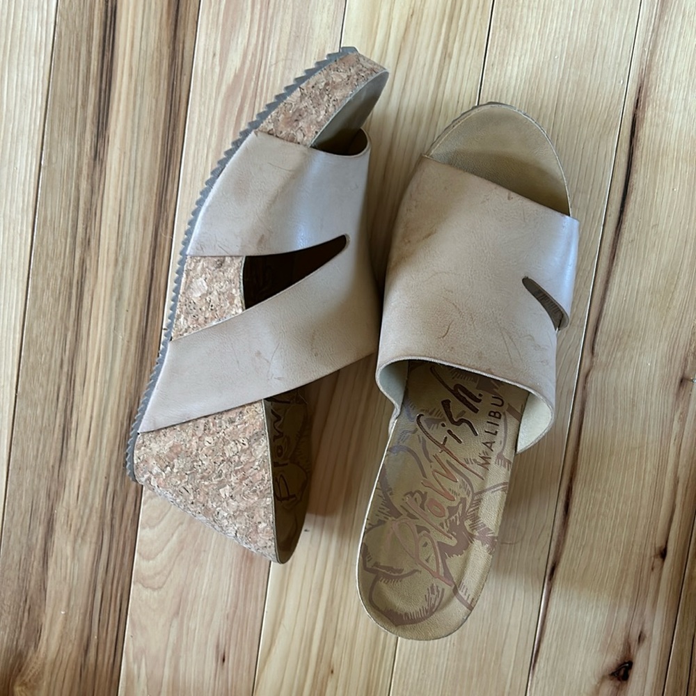Blowfish Malibu wedge sandals women’s size 9.5 run small❤️
